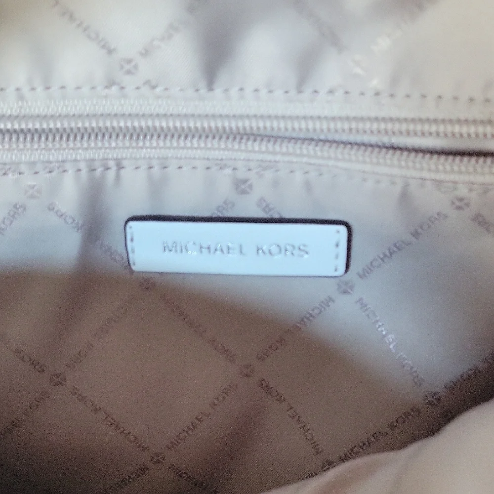 Michael Kors White Leather Backpack Minimalist Design - Picture 4 of 13